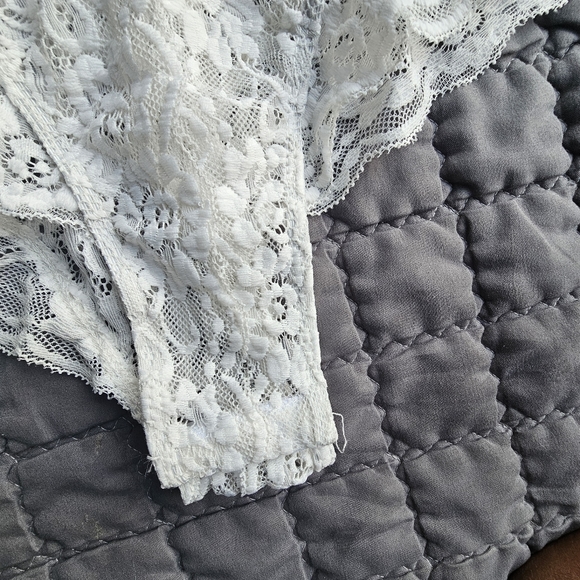 Morning Mist Lace Bodysuit size 8 - Picture 4 of 5